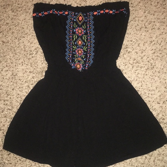 Pants - Black Strapless Embroidered Romper